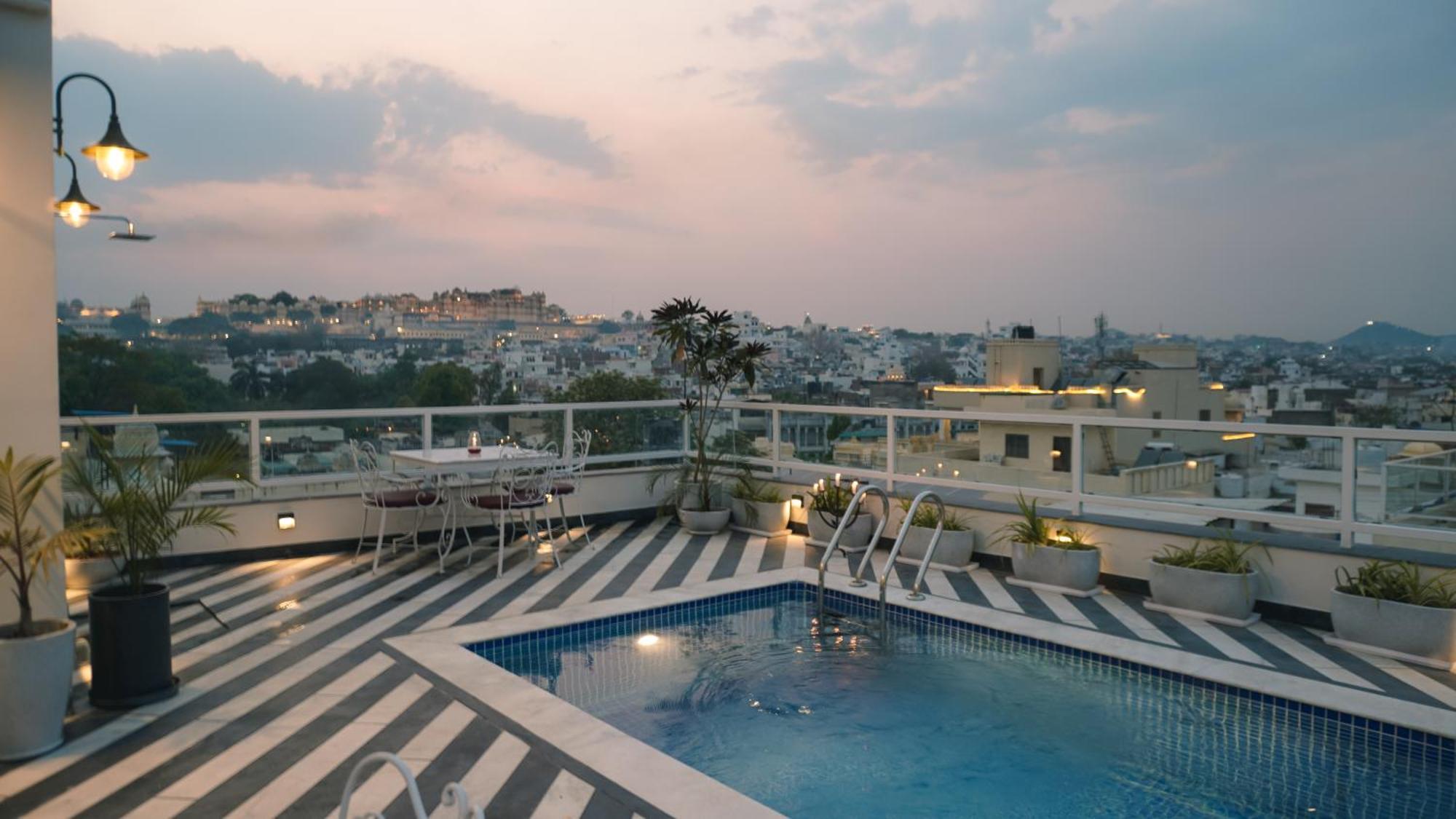 Hotel Naren Villa Udaipur Exterior photo